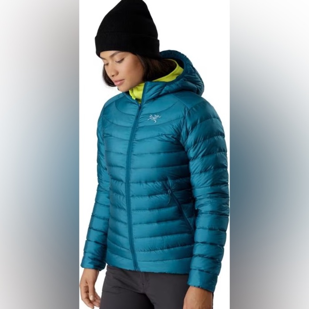 Arc’teryx Cerium LT Hoody Women’s in color Iliad